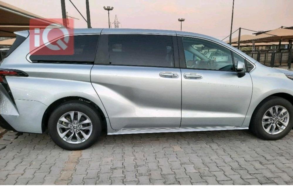 Toyota Sienna